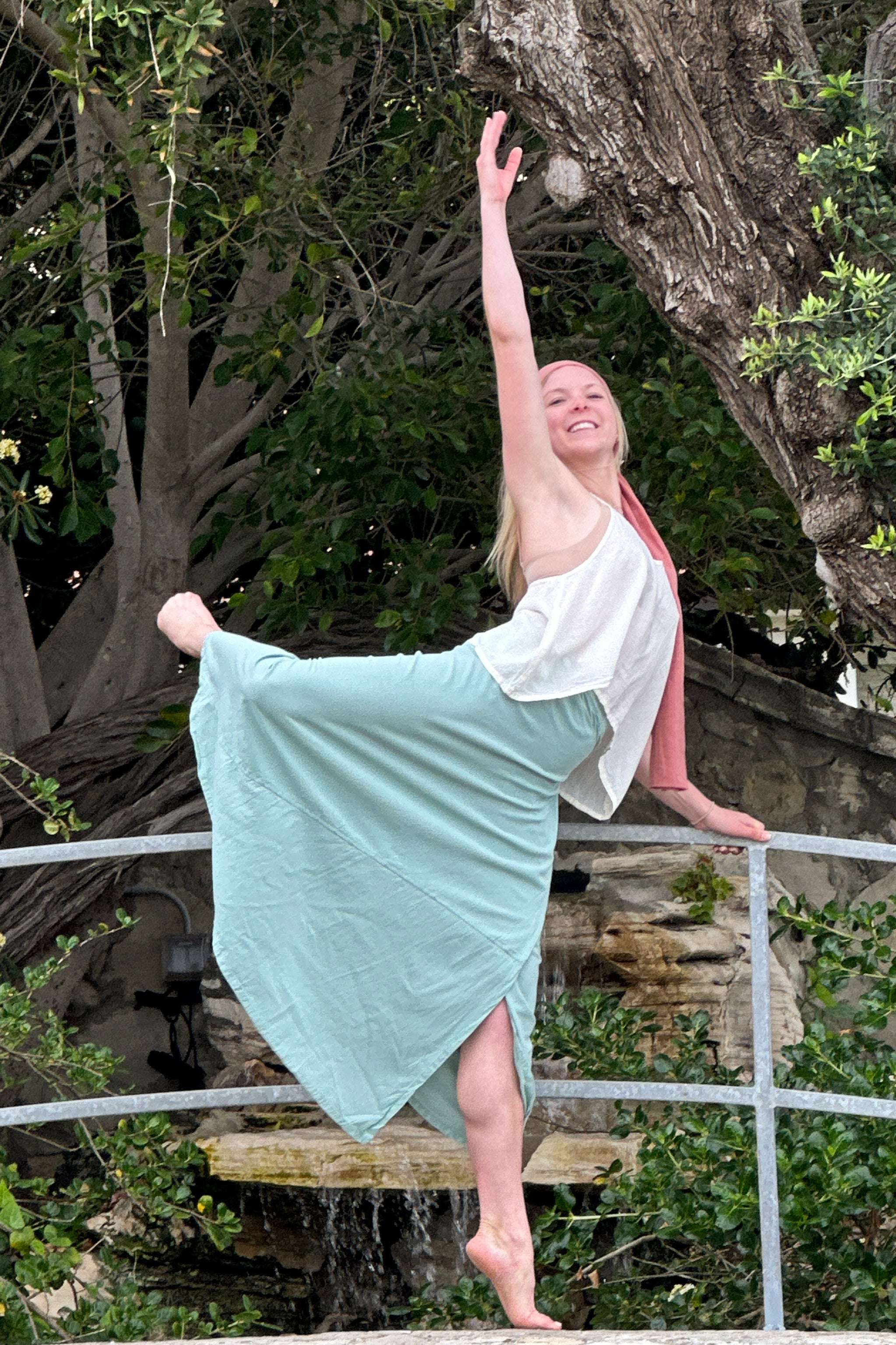 Sakura stretch divided skirt