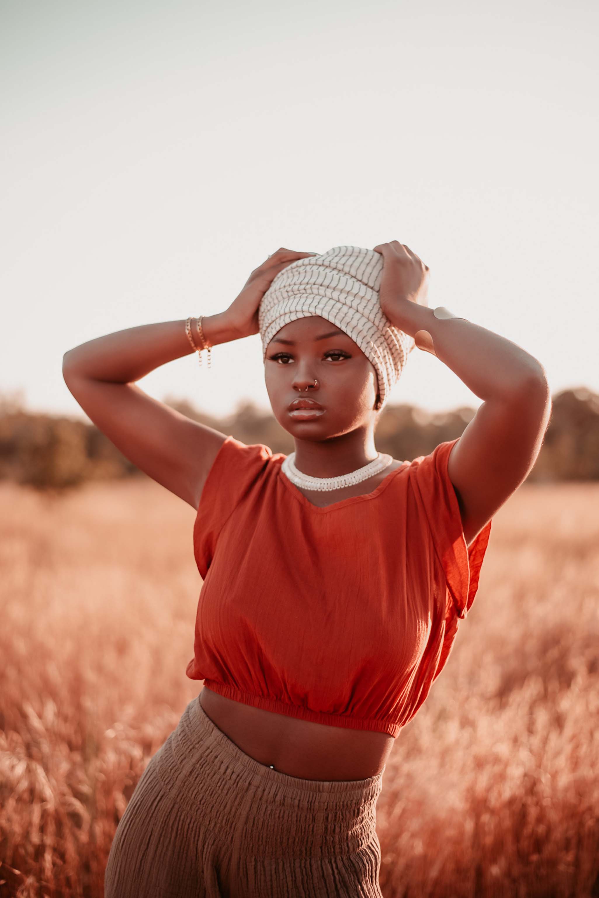 Model shows off gauze cotton Frida crop top